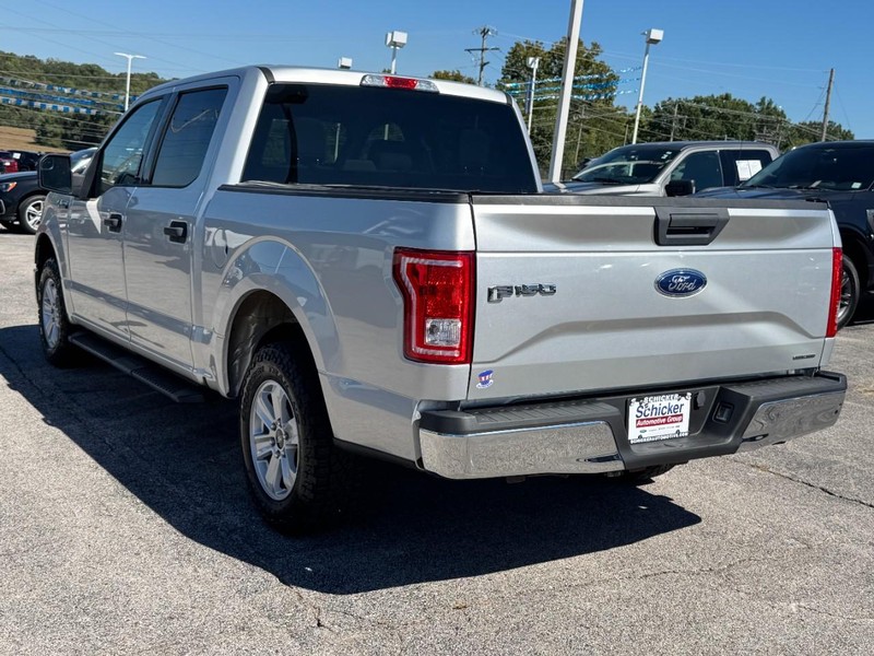 Ford F-150 Vehicle Full-screen Gallery Image 06