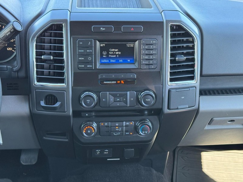 Ford F-150 Vehicle Full-screen Gallery Image 13