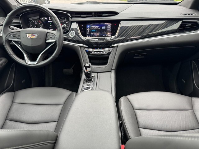 2024 Cadillac XT6 Premium Luxury - Photo 10