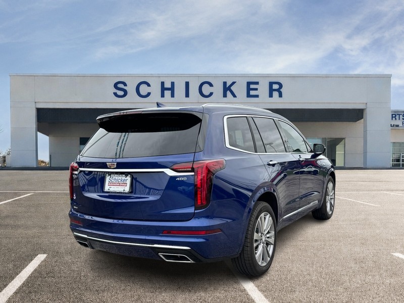 Cadillac XT6 Vehicle Full-screen Gallery Image 03