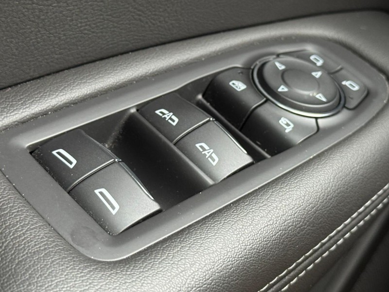 Cadillac XT6 Vehicle Full-screen Gallery Image 24