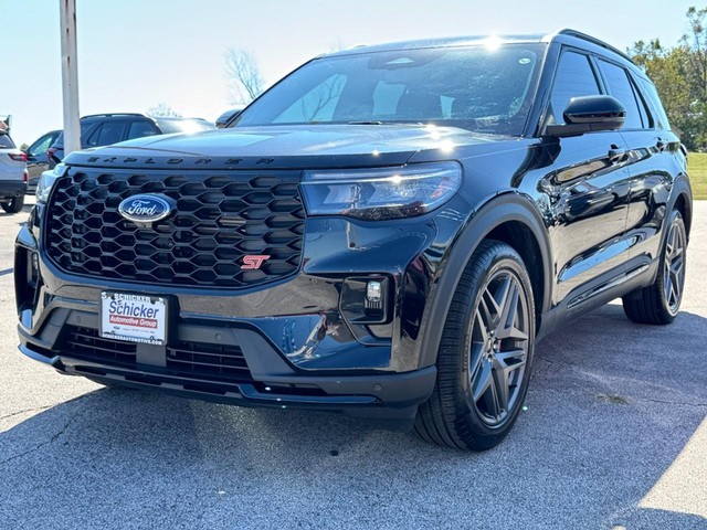 2026 Ford Explorer ST - Photo 7