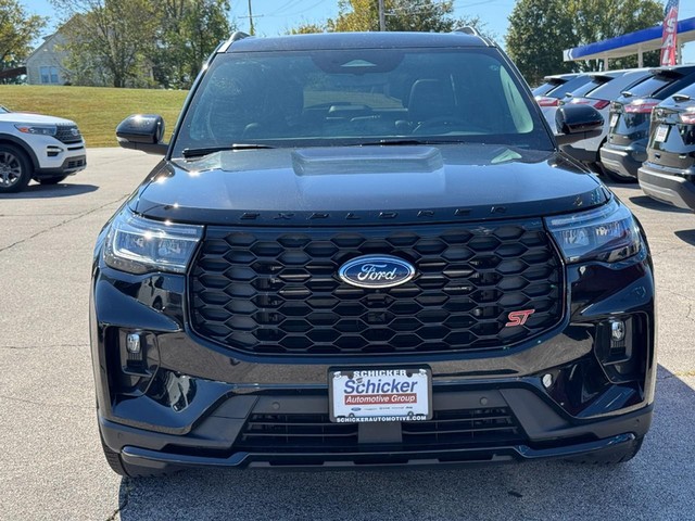 2026 Ford Explorer ST - Photo 8