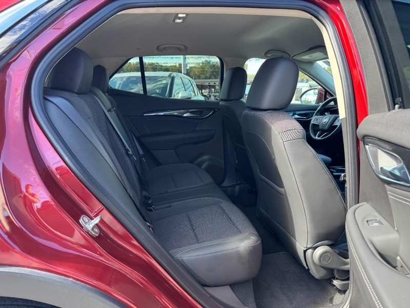 Buick Envision Vehicle Full-screen Gallery Image 10