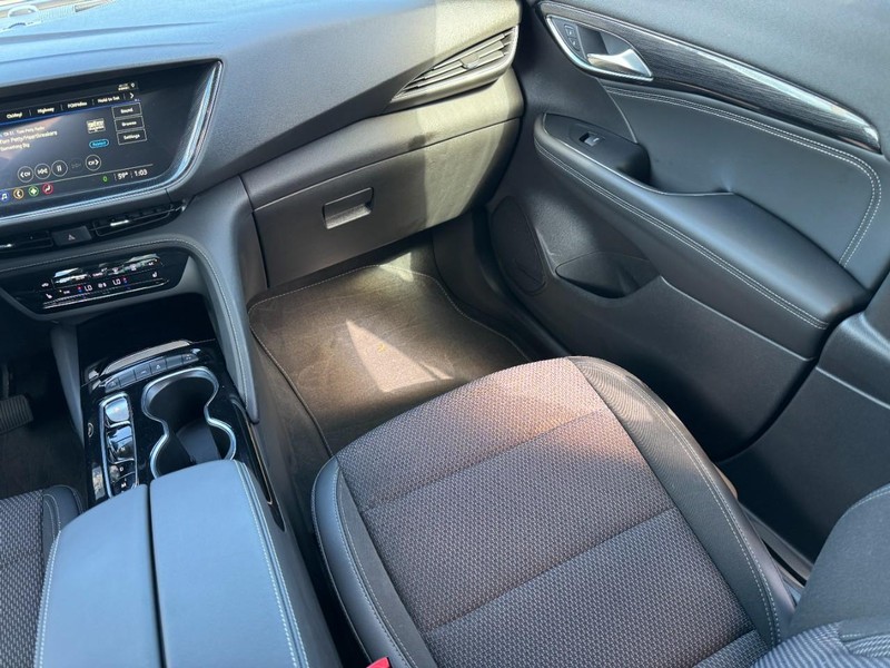 Buick Envision Vehicle Full-screen Gallery Image 15