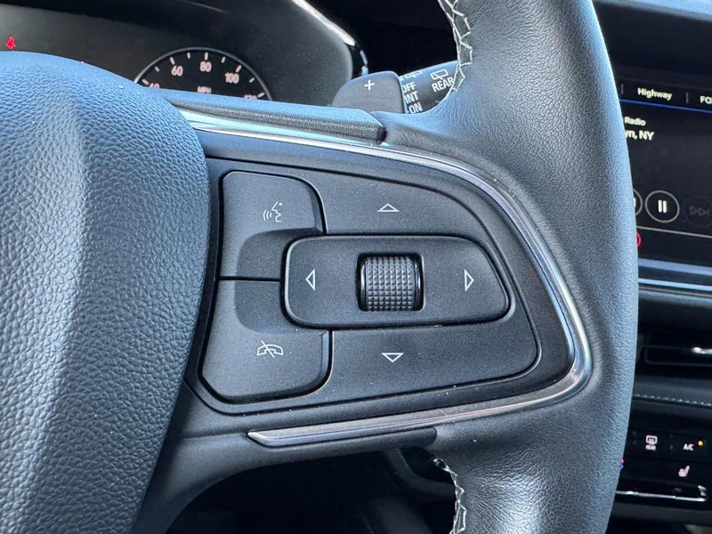 Buick Envision Vehicle Full-screen Gallery Image 17