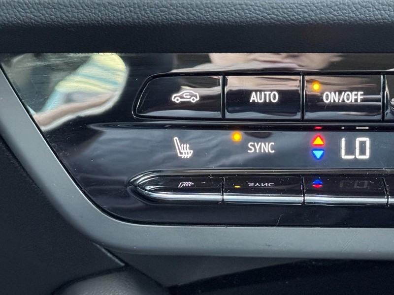Buick Envision Vehicle Full-screen Gallery Image 20