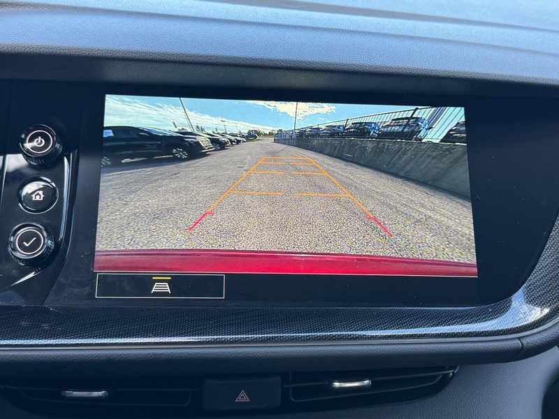 Buick Envision Vehicle Full-screen Gallery Image 21