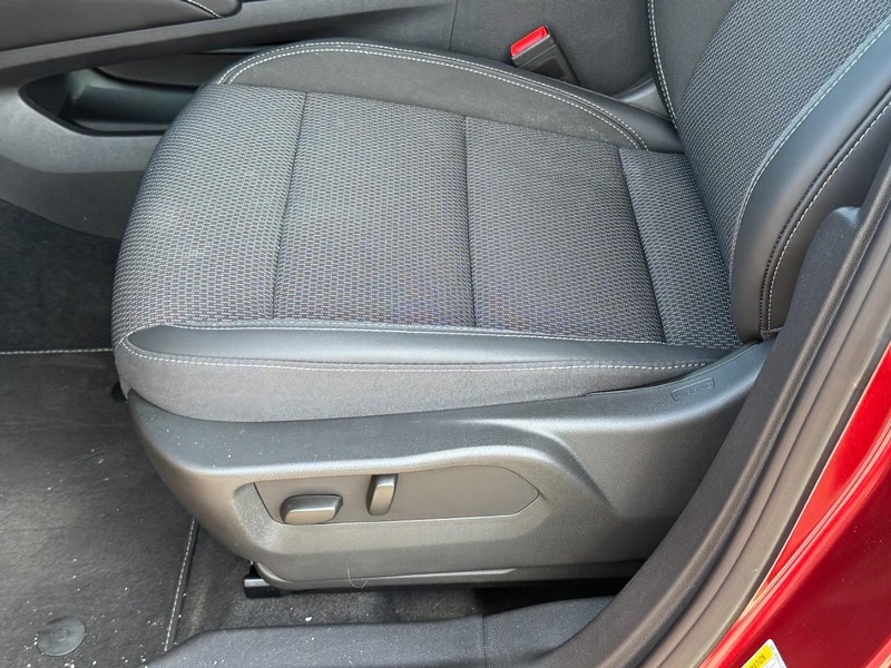 Buick Envision Vehicle Full-screen Gallery Image 23