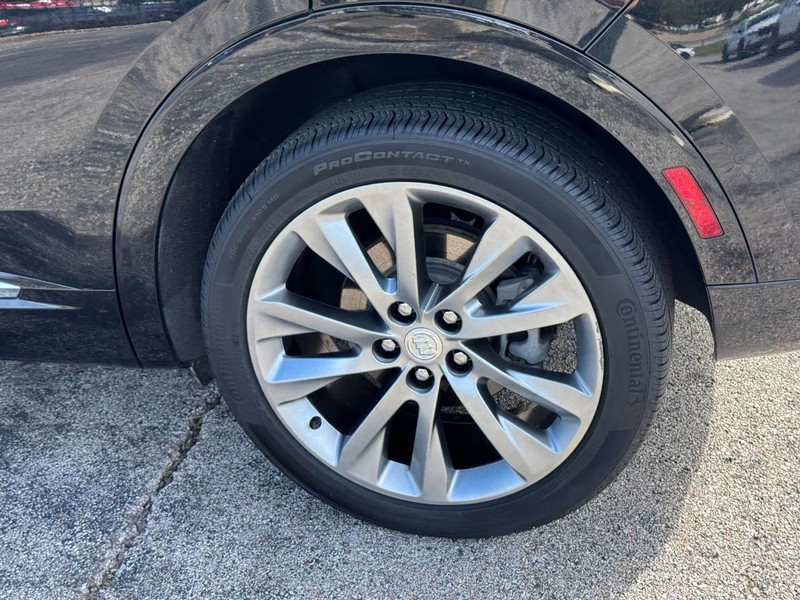 Buick Envision Vehicle Full-screen Gallery Image 07