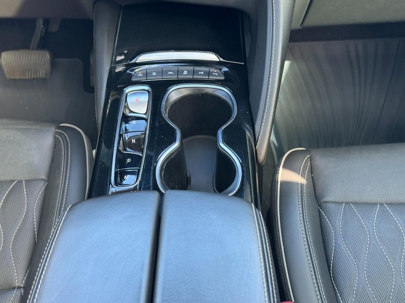 Buick Envision Vehicle Full-screen Gallery Image 14
