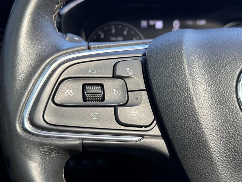 Buick Envision Vehicle Full-screen Gallery Image 17
