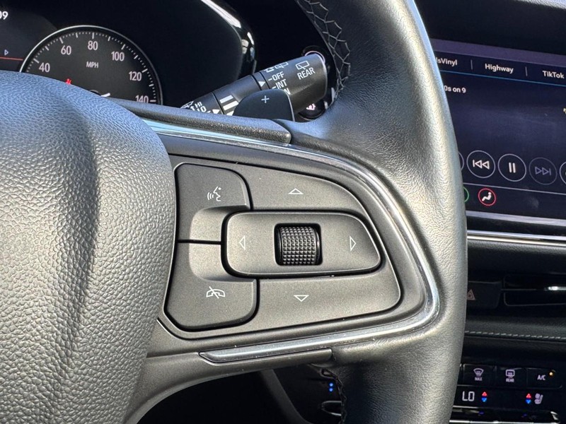 Buick Envision Vehicle Full-screen Gallery Image 18