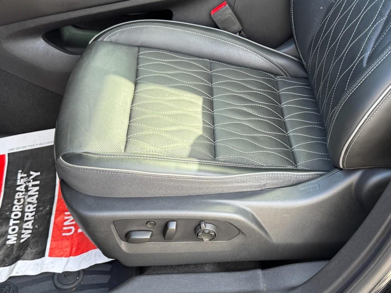 Buick Envision Vehicle Full-screen Gallery Image 25