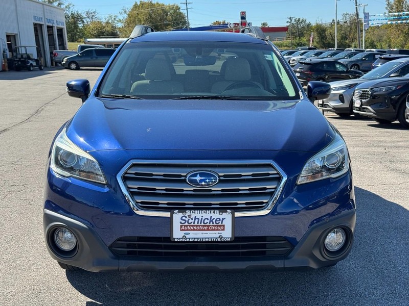 Subaru Outback Vehicle Full-screen Gallery Image 09