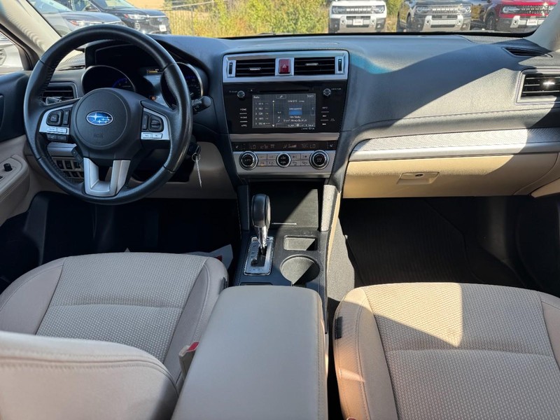 Subaru Outback Vehicle Full-screen Gallery Image 11