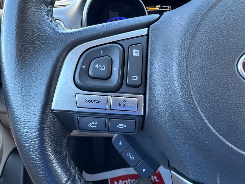 Subaru Outback Vehicle Full-screen Gallery Image 16