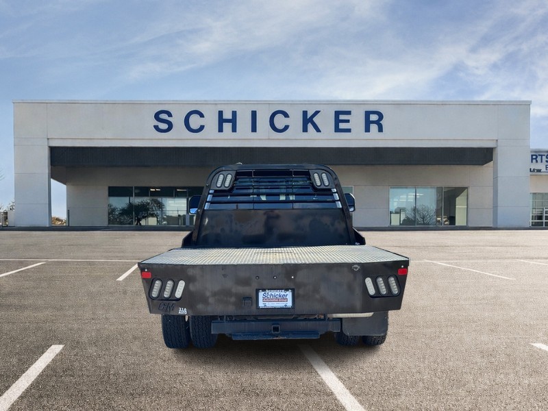 Ford Super Duty F-350 DRW Vehicle Full-screen Gallery Image 04
