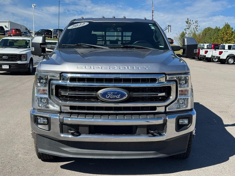 Ford Super Duty F-350 DRW Vehicle Full-screen Gallery Image 09