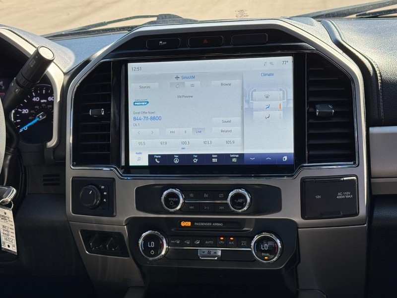 Ford Super Duty F-350 DRW Vehicle Full-screen Gallery Image 13