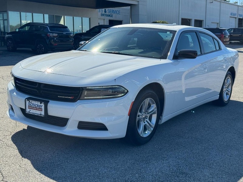 Dodge Charger Vehicle Full-screen Gallery Image 08