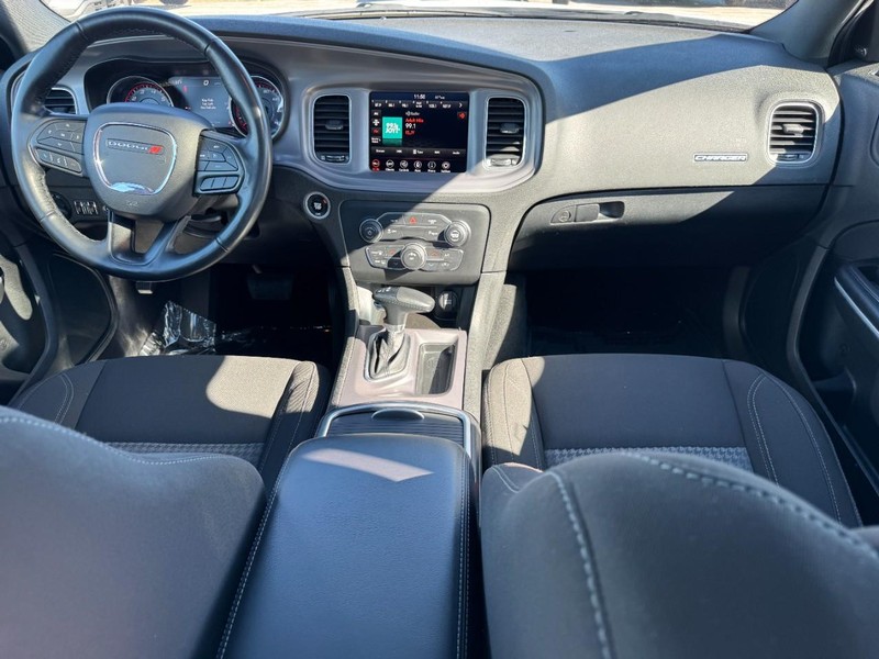 Dodge Charger Vehicle Full-screen Gallery Image 11