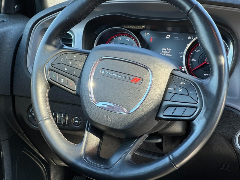 Dodge Charger Vehicle Full-screen Gallery Image 12