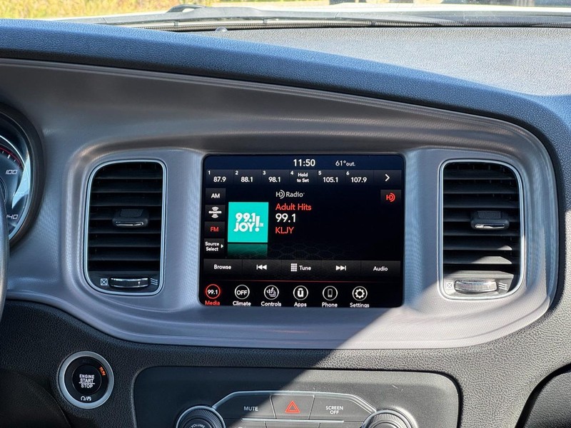 Dodge Charger Vehicle Full-screen Gallery Image 13