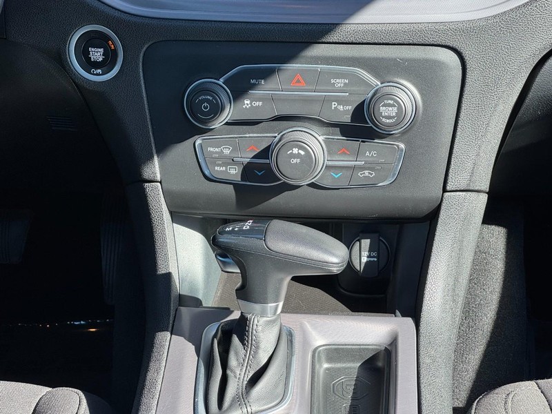 Dodge Charger Vehicle Full-screen Gallery Image 14