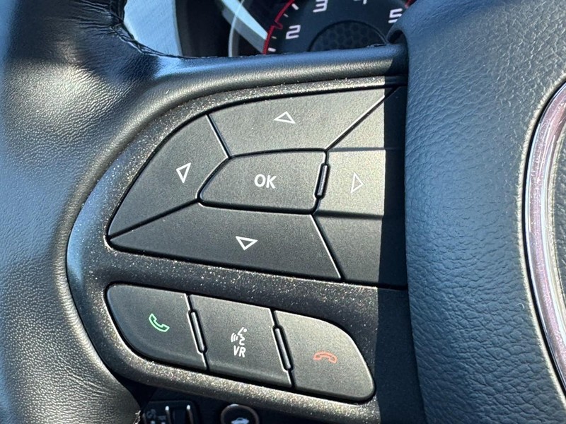 Dodge Charger Vehicle Full-screen Gallery Image 18