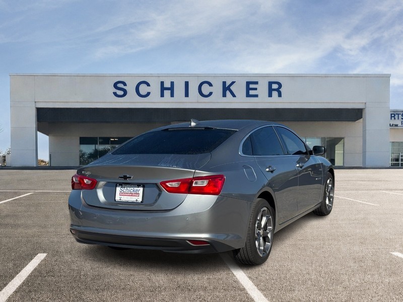 Chevrolet Malibu Vehicle Full-screen Gallery Image 03