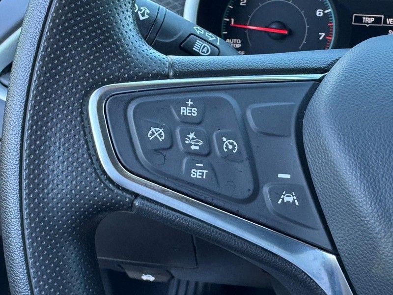 Chevrolet Malibu Vehicle Full-screen Gallery Image 19