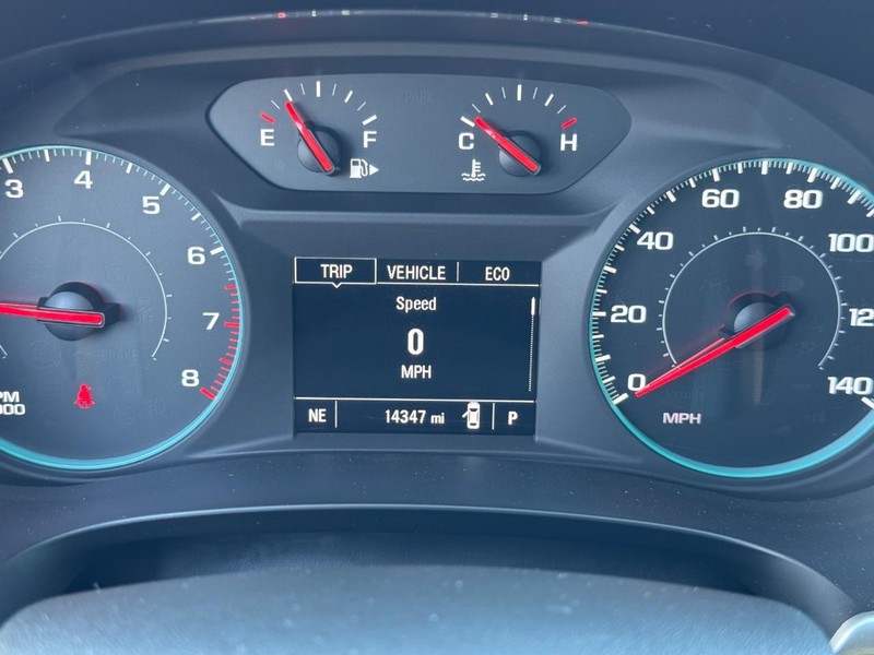 Chevrolet Malibu Vehicle Full-screen Gallery Image 21