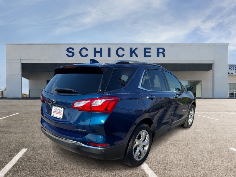 Chevrolet Equinox Vehicle Full-screen Gallery Image 03