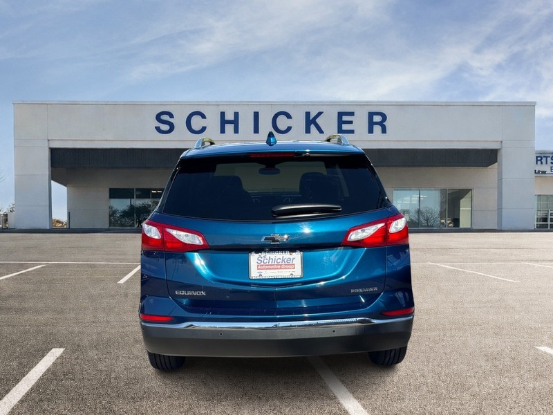 Chevrolet Equinox Vehicle Full-screen Gallery Image 04