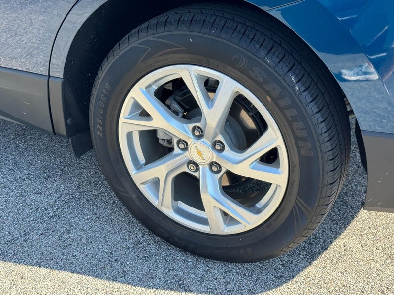 Chevrolet Equinox Vehicle Full-screen Gallery Image 07