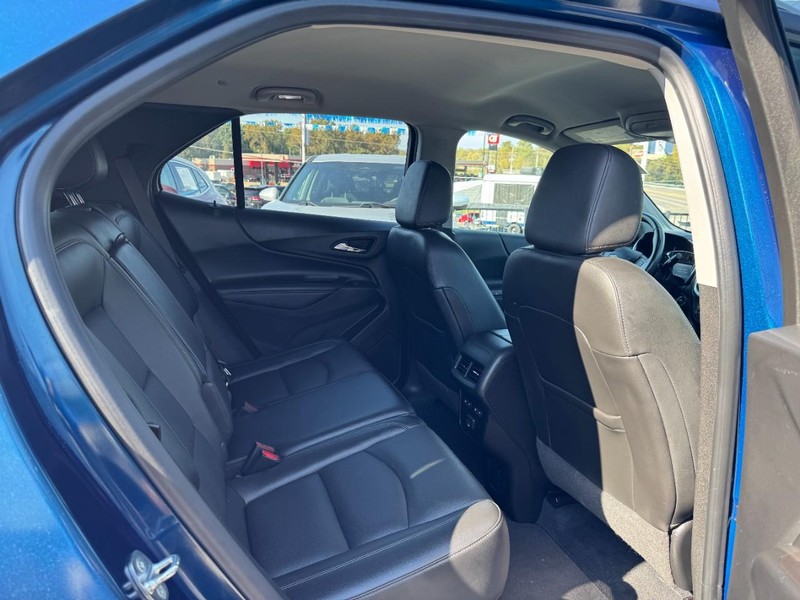 Chevrolet Equinox Vehicle Full-screen Gallery Image 10