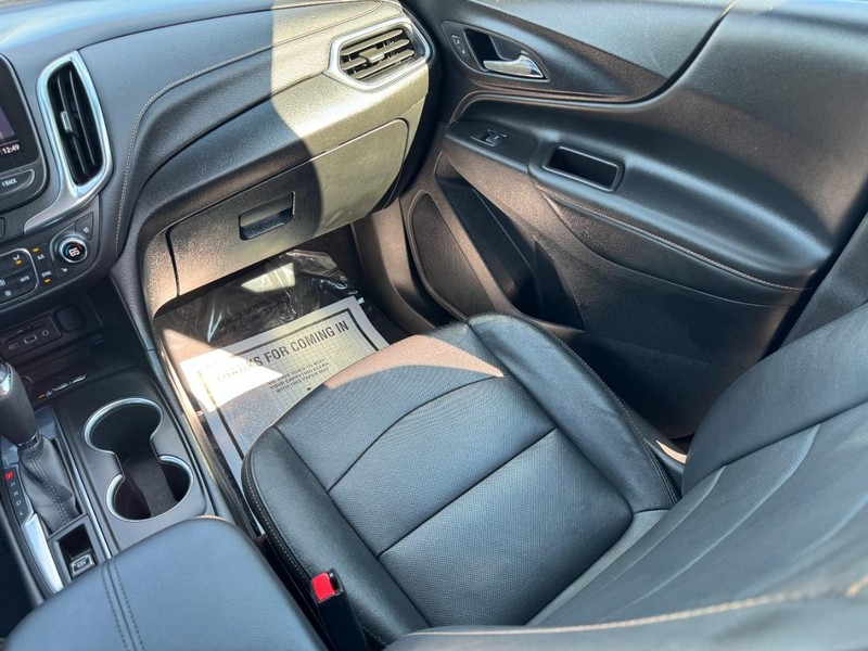 Chevrolet Equinox Vehicle Full-screen Gallery Image 15