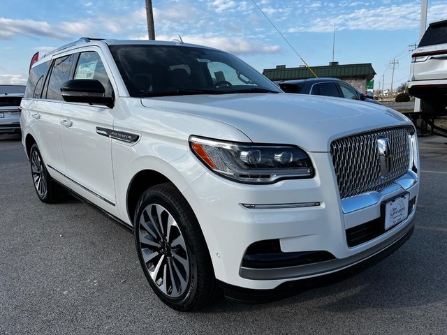 2024 Lincoln Navigator Reserve at Chris Auffenberg Ford Lincoln in Washington MO