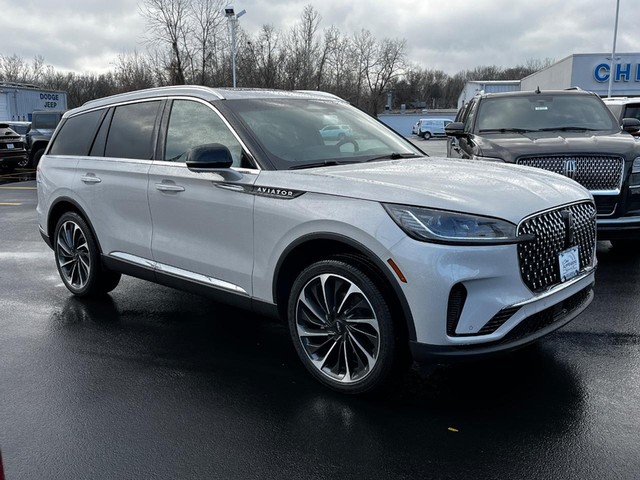 2025 Lincoln Aviator Reserve at Chris Auffenberg Ford Lincoln in Washington MO