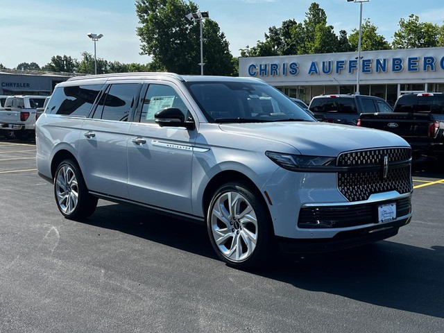 2025 Lincoln Navigator L Reserve at Chris Auffenberg Ford Lincoln in Washington MO