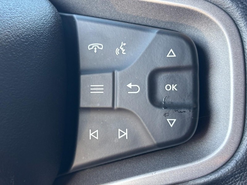 Ford Bronco Vehicle Full-screen Gallery Image 18