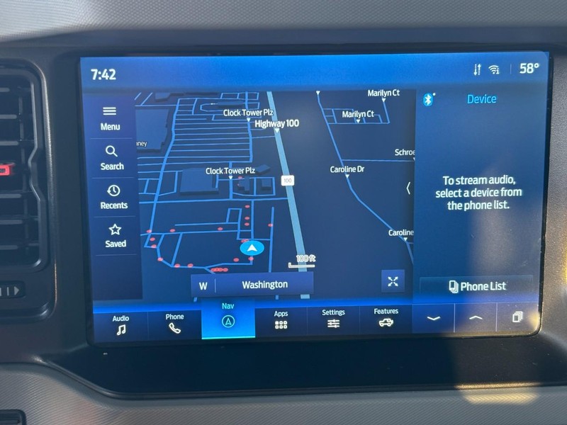 Ford Bronco Vehicle Full-screen Gallery Image 22