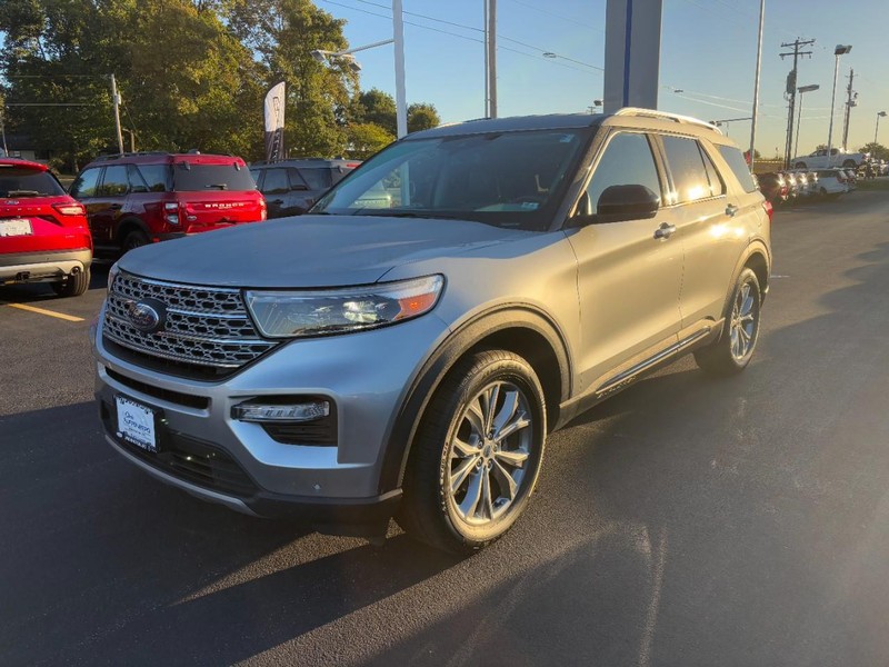 Ford Explorer Vehicle Full-screen Gallery Image 08