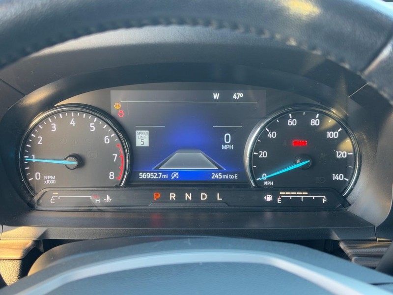 Ford Explorer Vehicle Full-screen Gallery Image 20