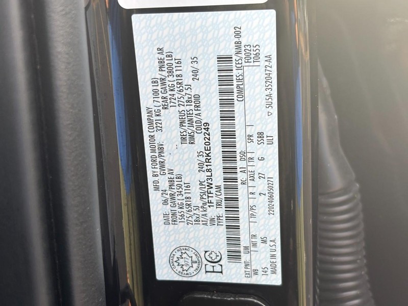 Ford F-150 Vehicle Full-screen Gallery Image 30