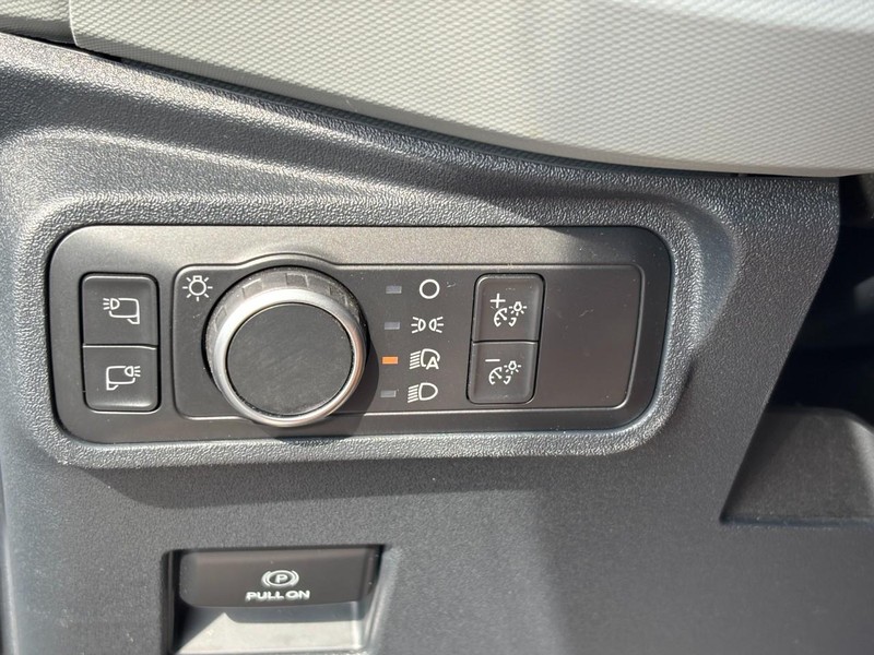 Ford Bronco Vehicle Full-screen Gallery Image 16