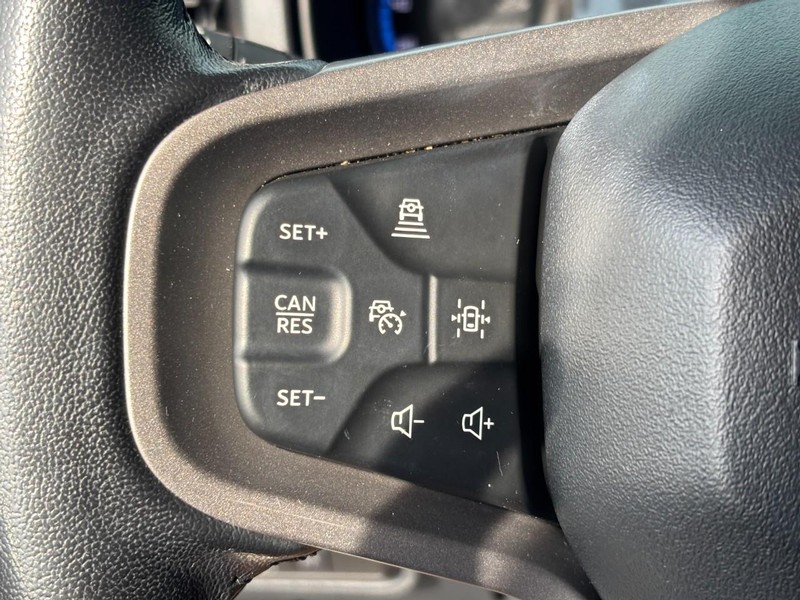 Ford Bronco Vehicle Full-screen Gallery Image 18