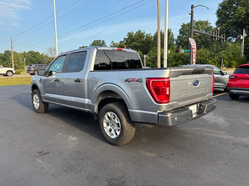 Ford F-150 Vehicle Full-screen Gallery Image 06
