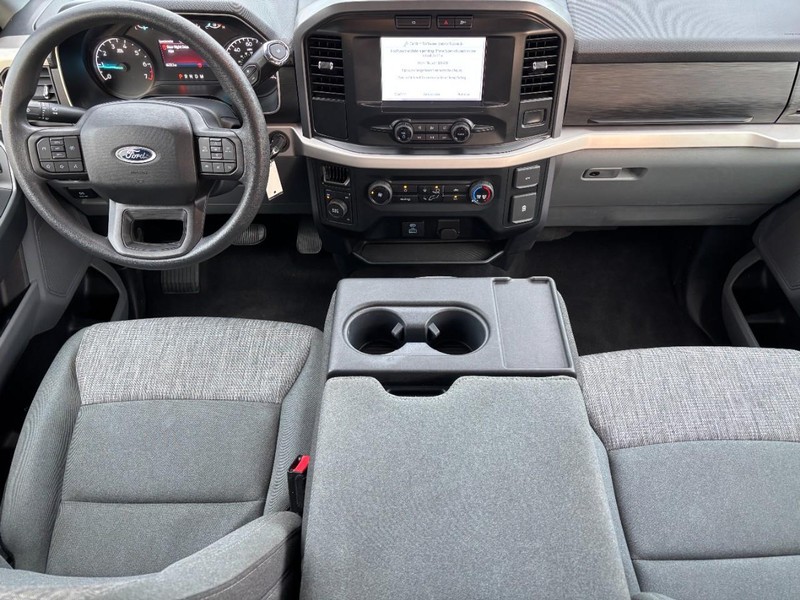 Ford F-150 Vehicle Full-screen Gallery Image 11